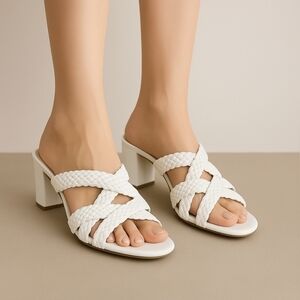 STUART WEITZMAN Woven Padded sandals size 7